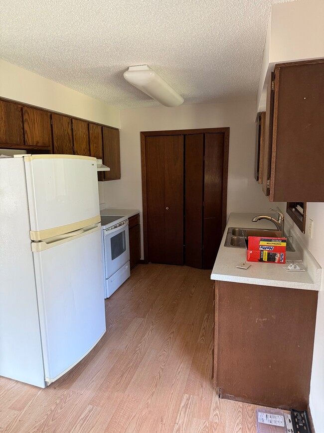 Building Photo - 606 13th St NW