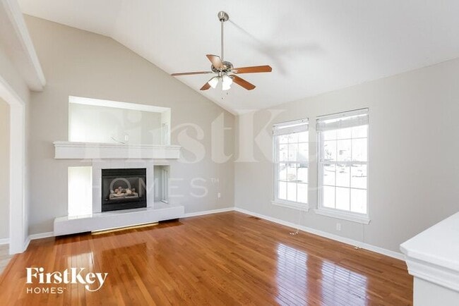 Building Photo - 8547 N Gower Ave