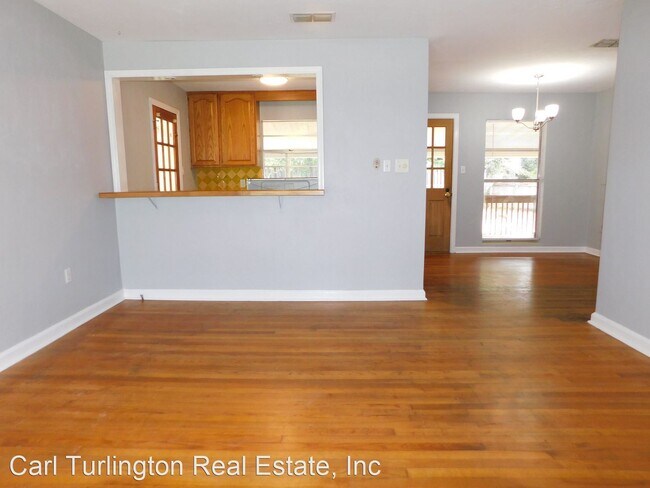 Building Photo - 3 br, 1 bath House - 507 NW 34th Terrace