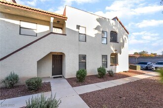 Building Photo - 6133 W Oakey Blvd