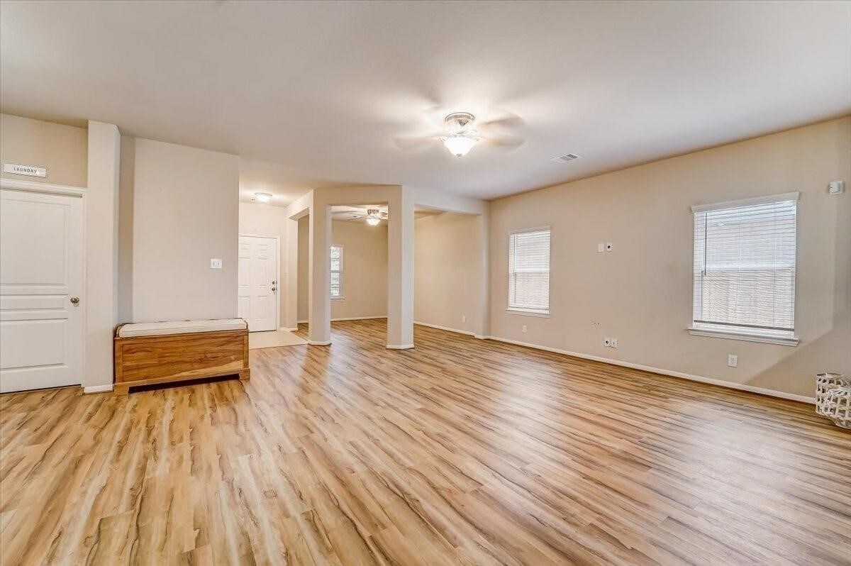 Foto del edificio - 8827 Willet St