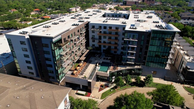 Building Photo - 1414 Wood Hollow Dr