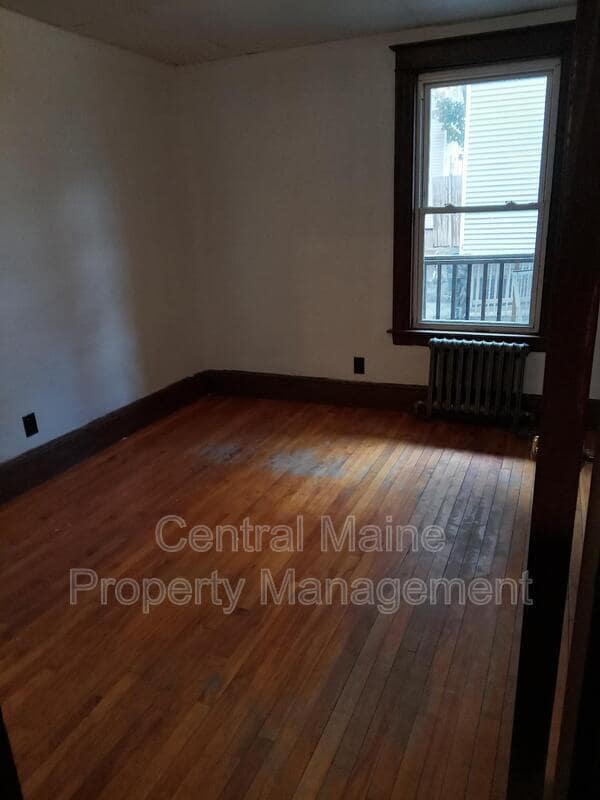 131 Horton St Unit 5, Lewiston, ME 04240 Condo for Rent in Lewiston