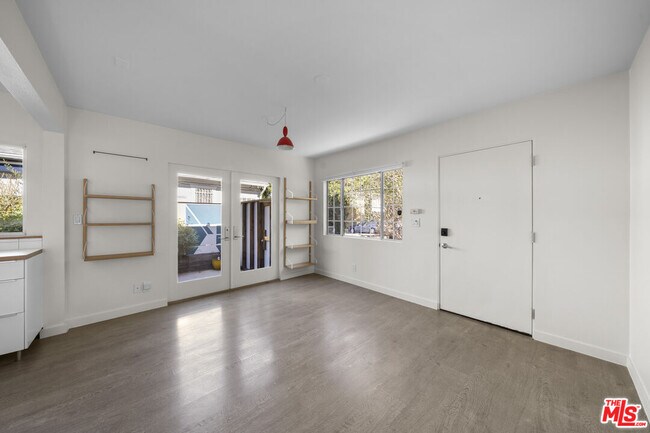 Foto del edificio - 953 N Hoover St