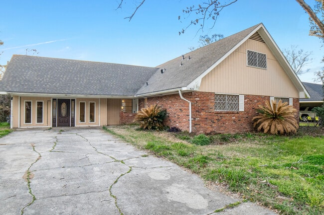 Building Photo - 430 Gloria Dr