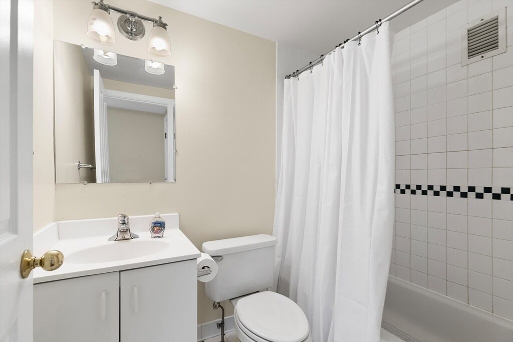 Foto principal - 520 Beacon St