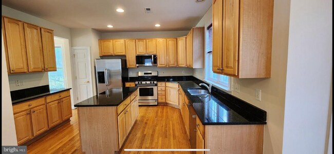 Building Photo - 3777 Vernacchia Dr