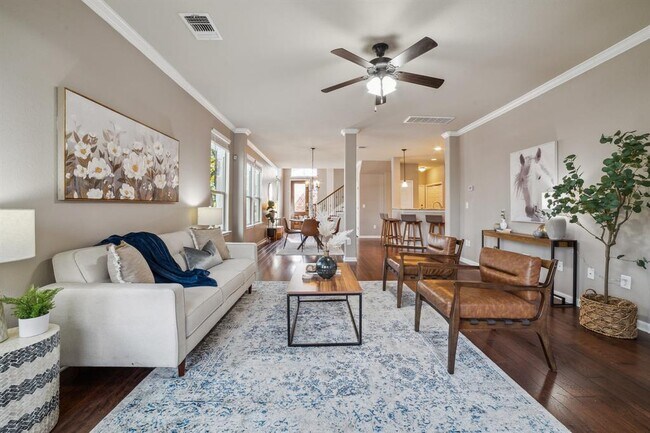 Foto del edificio - 400 Hummingbird Ln