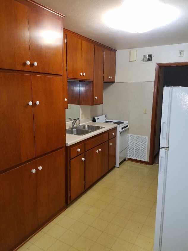 Foto principal - 328 N Pine Ave