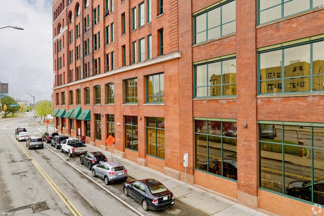 Building Photo - The Lofts at Michaels-Stern