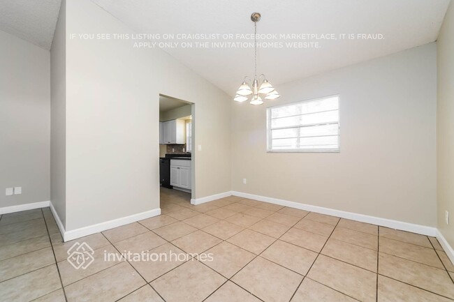 Foto del edificio - 2819 Bermuda Ave N