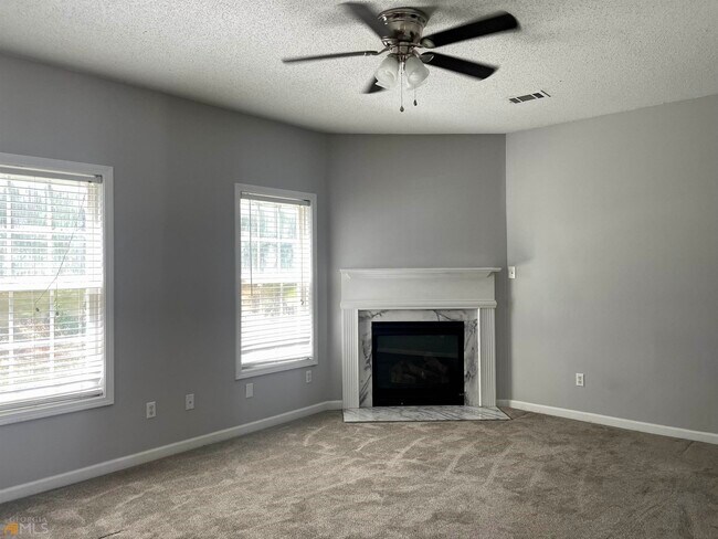 Building Photo - 8103 Green Garden Dr