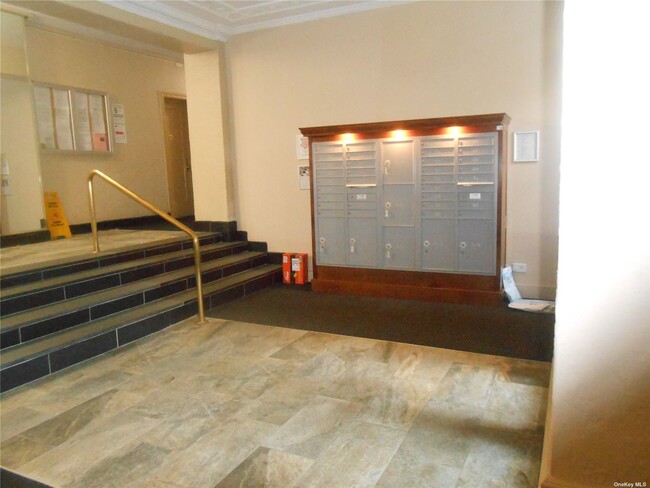 Foto del edificio - 83-52 Talbot St