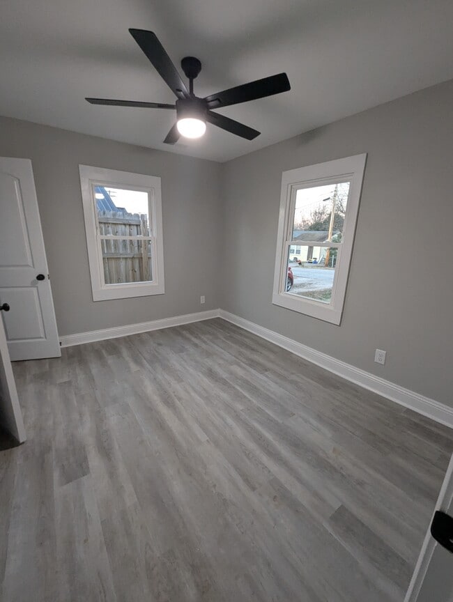 Building Photo - 706 Zane Perkins Dr