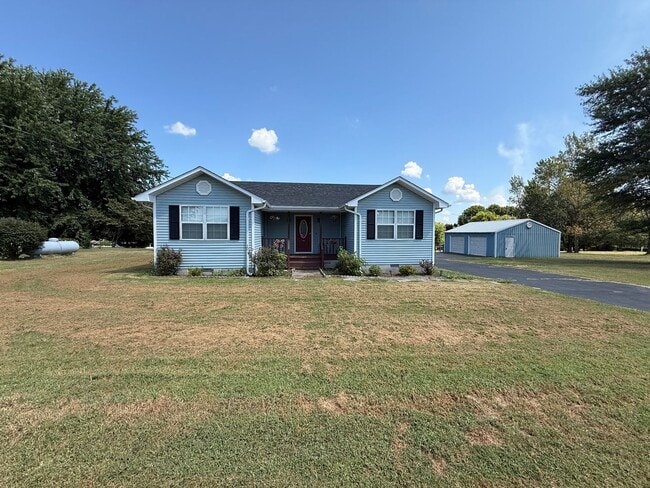 Building Photo - 80 Collins Ln