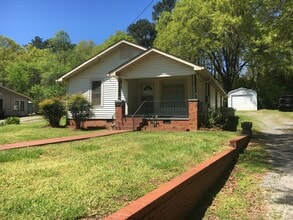 Building Photo - 37 Gaines Rd NE