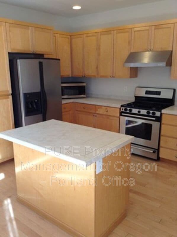 Building Photo - 9100 SW Graphite Ter