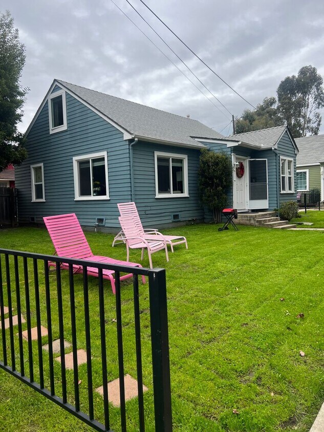 Primary Photo - Super Cute 2BD/2BA House in SLO