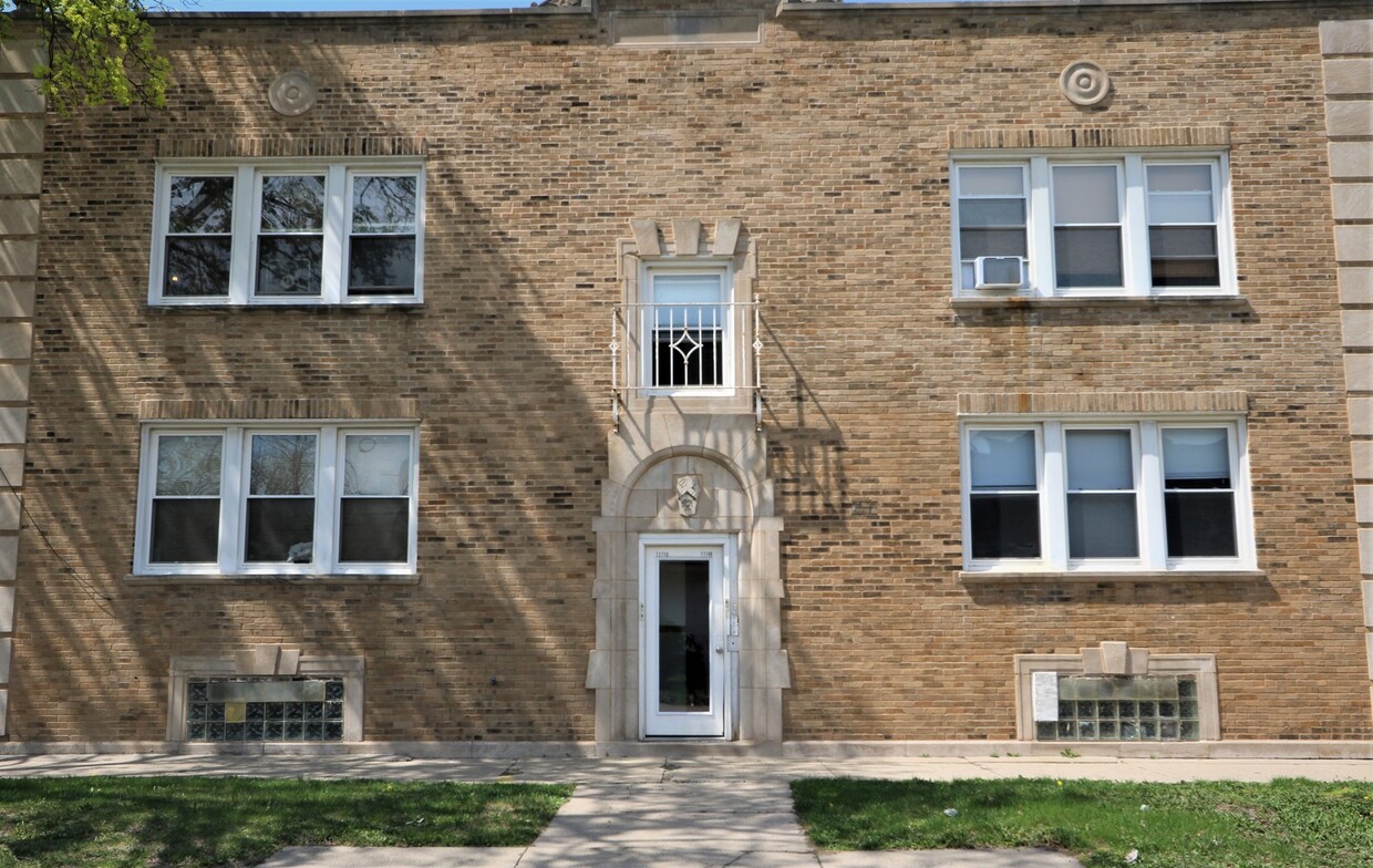 Primary Photo - 11106 S Parnell Ave