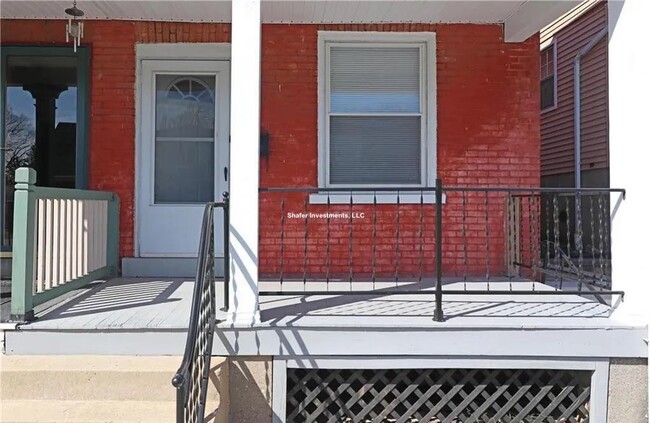 Building Photo - 429 E Frankford St