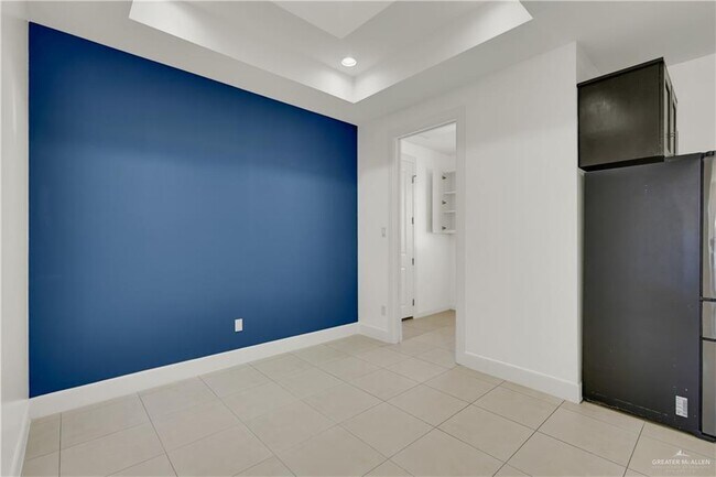Building Photo - 3412 S "M" St