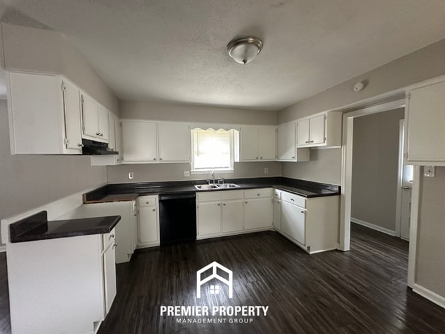 Building Photo - Charming 3BR/2BA in Bartlett | Hardwood Floors & Spacious Fenced Backyard