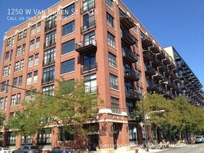 Building Photo - 1250 W Van Buren St