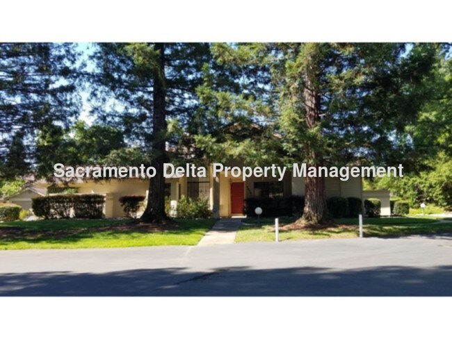 Foto del edificio - 7639 Creekridge Ln