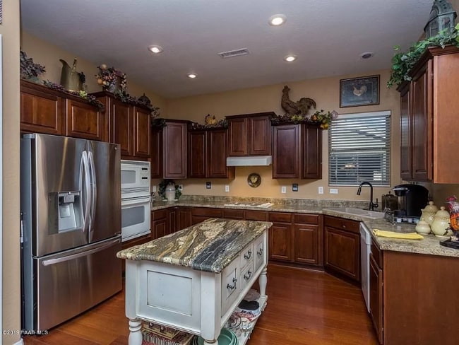 Foto del edificio - 4539 Harwick Rd