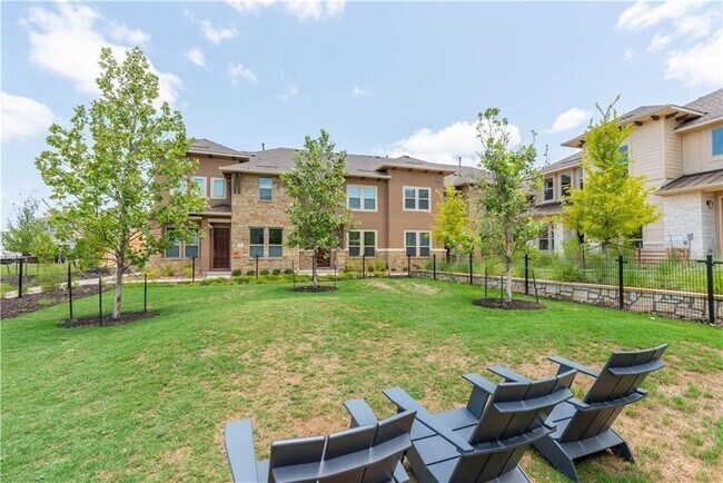 Foto del edificio - 6814 E Riverside Dr