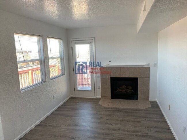 Building Photo - 960 S Dawson Way