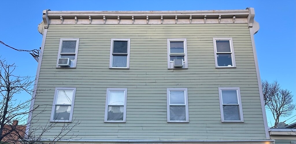 Foto principal - 228 Sumner St