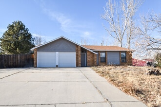 Building Photo - 3355 Mirage Dr