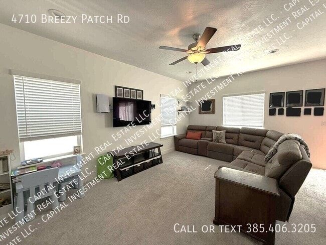 Foto del edificio - 4710 Breezy Patch Rd
