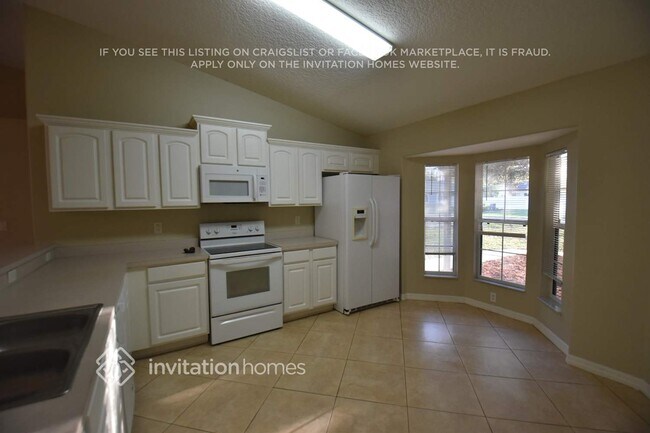 Foto del edificio - 11609 Lake Dr