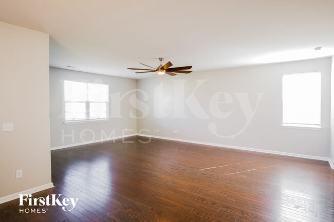 Foto del edificio - 216 Rhodes Ct