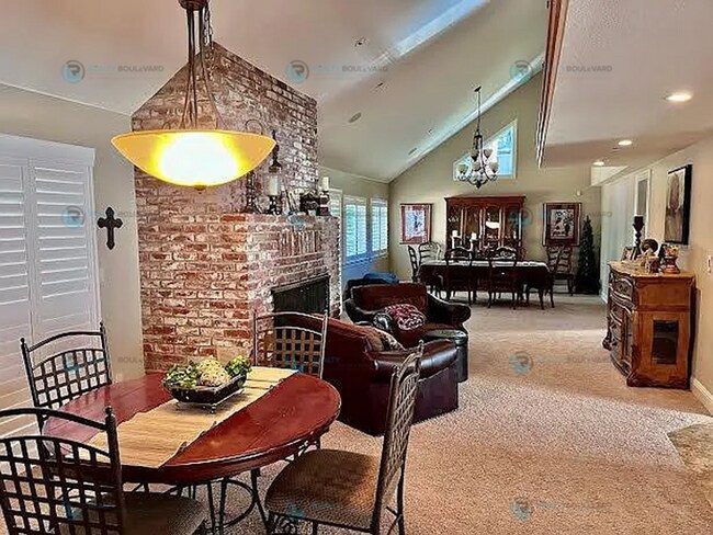 Foto del edificio - Luxury Tahoe 5 bedroom 3 car garage home i...