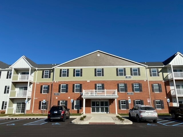 Foto del edificio - Gardens on Gateway Senior Apartments