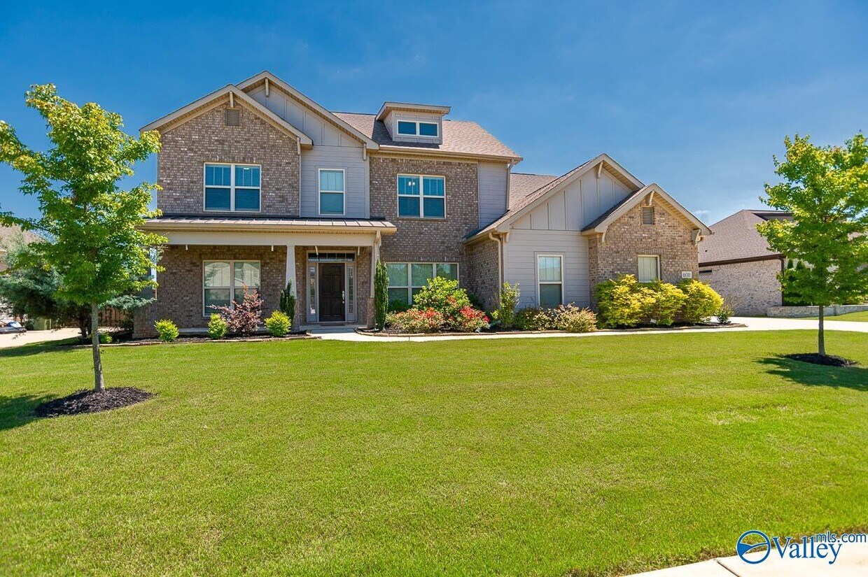 Primary Photo - 6011 Peach Pond Way SE