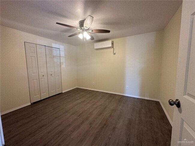 Building Photo - 1436 Mariposa Dr