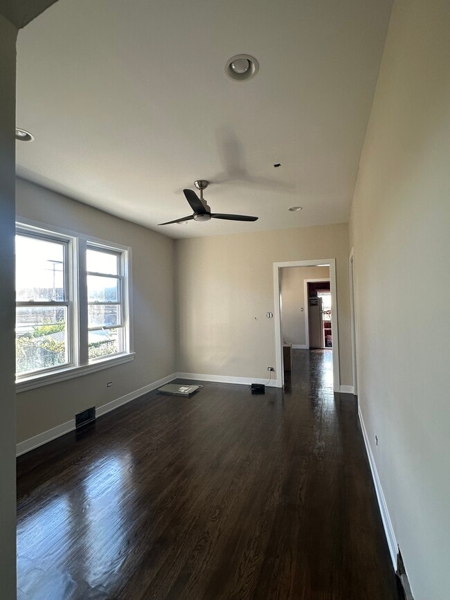 Building Photo - 1622 N Long Ave