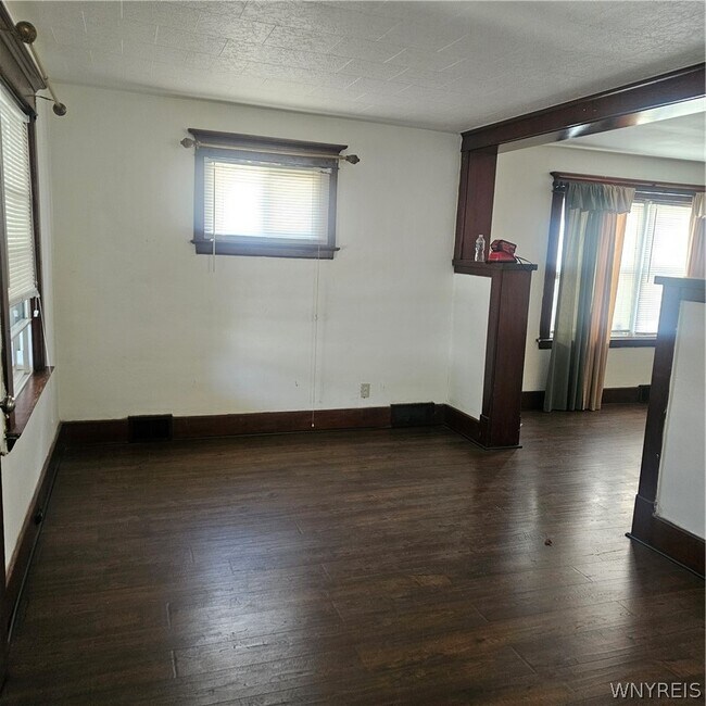 Foto del edificio - 733 Norfolk Ave