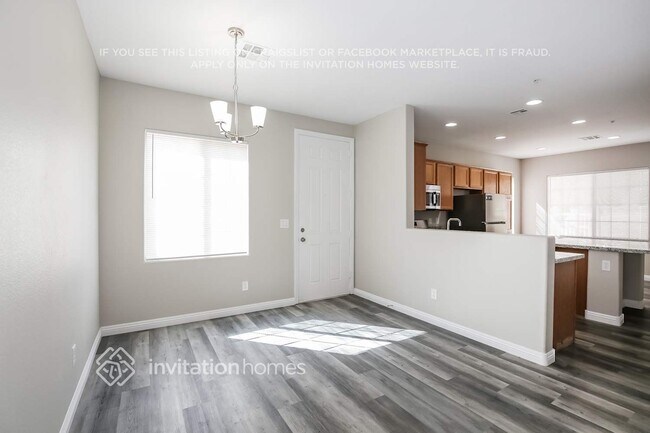Foto del edificio - 620 Desert Silk Ct
