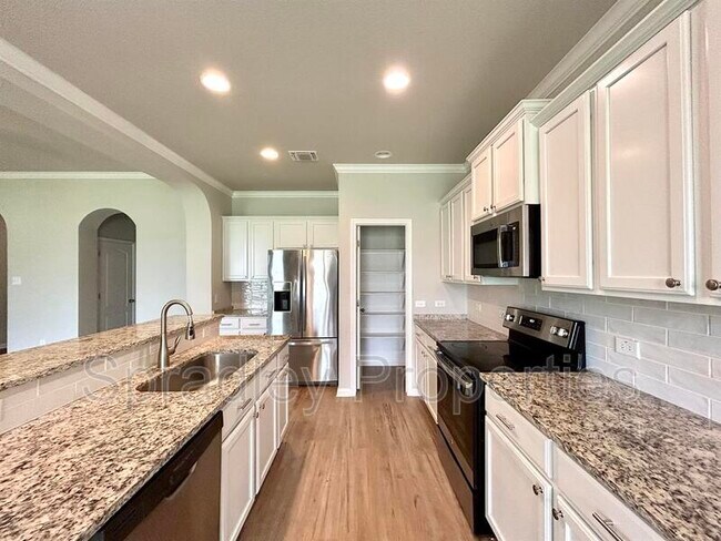 Building Photo - 6114 Wheaton Loop