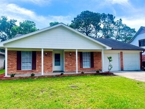 Building Photo - 1815 Westwood Dr