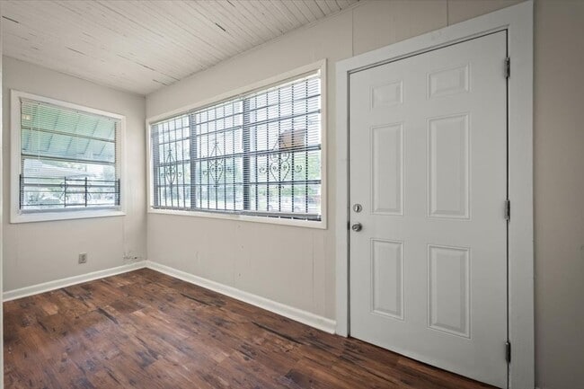 Photo - 1066 W 13th St House