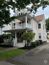 Building Photo - 256 N Main St