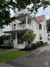 Building Photo - 256 N Main St