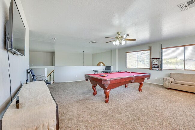 Building Photo - 2907 W Carson Rd