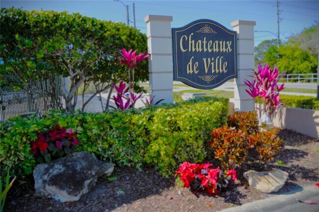 Foto del edificio - 1522 Chateaux De Ville Ct